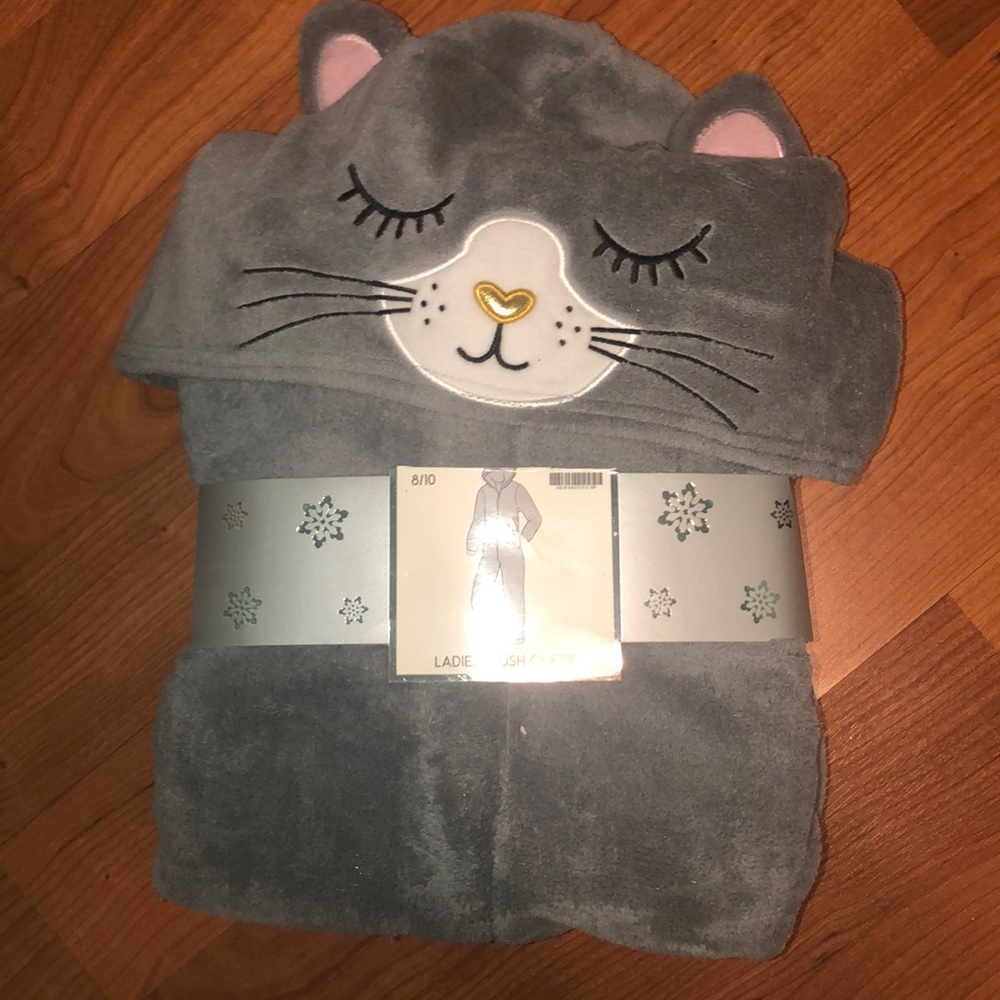Cat ONSIE